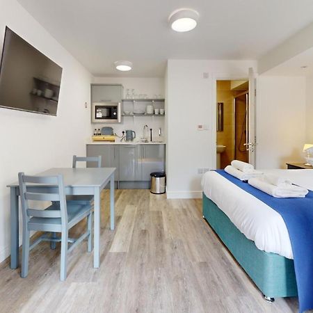 Bicester Court ภายนอก รูปภาพ